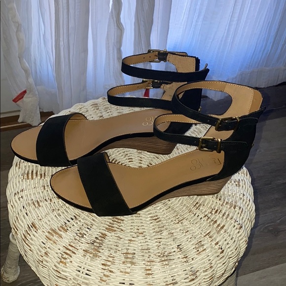 cute low wedge sandals